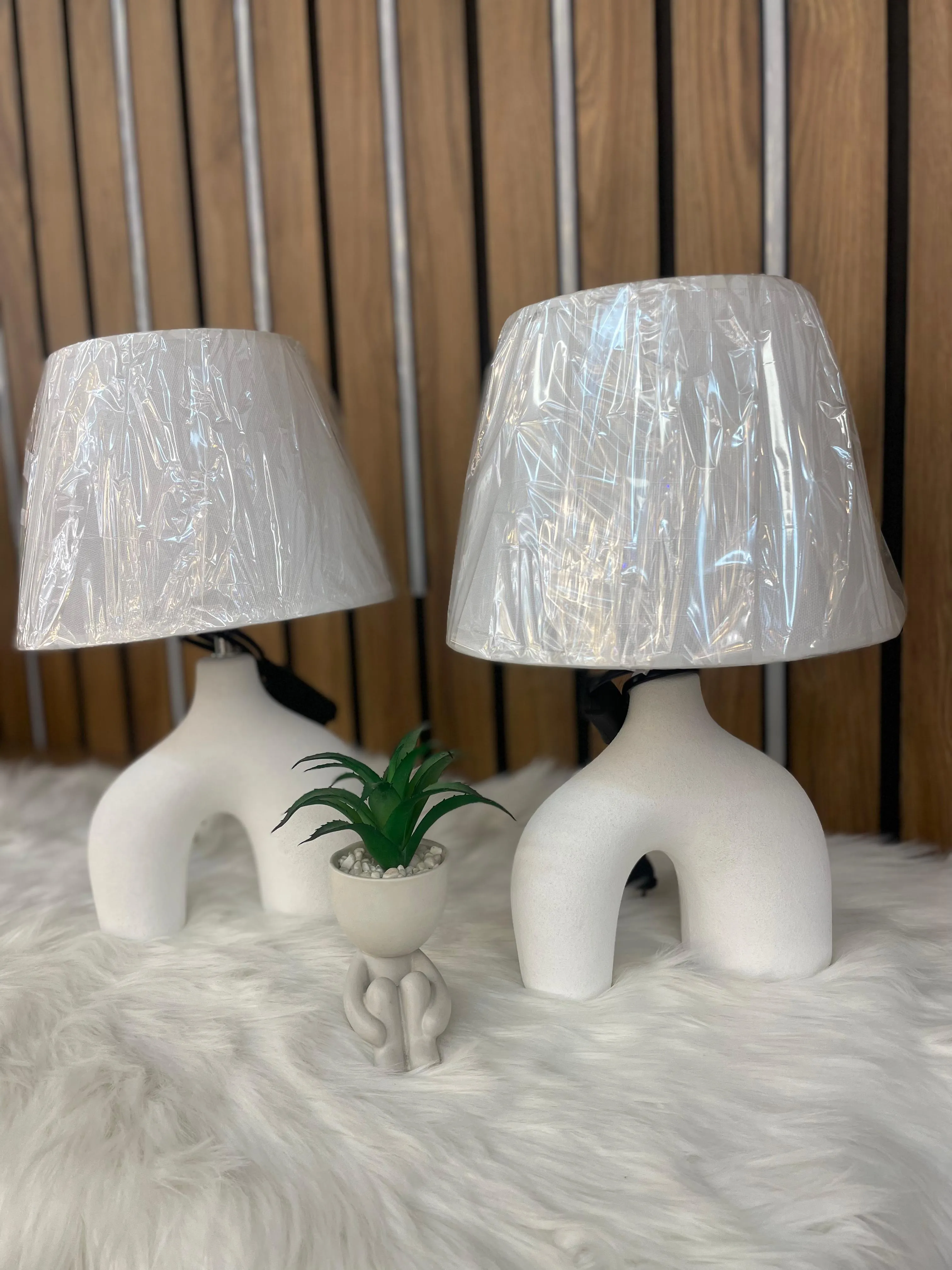 Lampe de table décorative moderne – minimaliste blanc