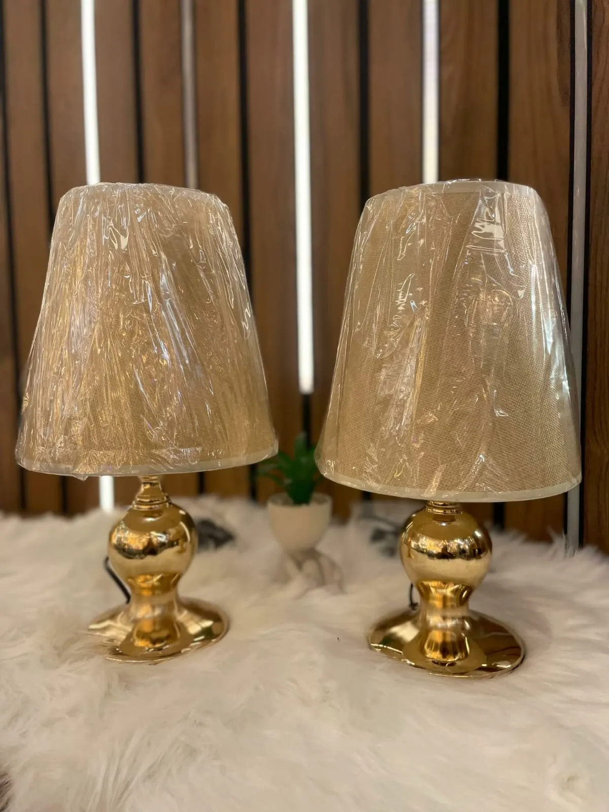 Lampes de Table Décoratives Modernes – Doré & Beige | Élégance Chaleureuse